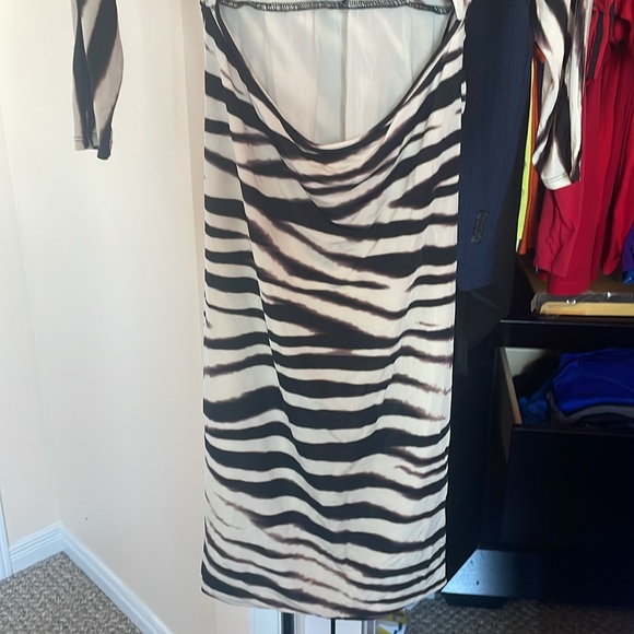 Marciano designer dress SIZE SMALL in stunning condition! - Picture 8 of 12